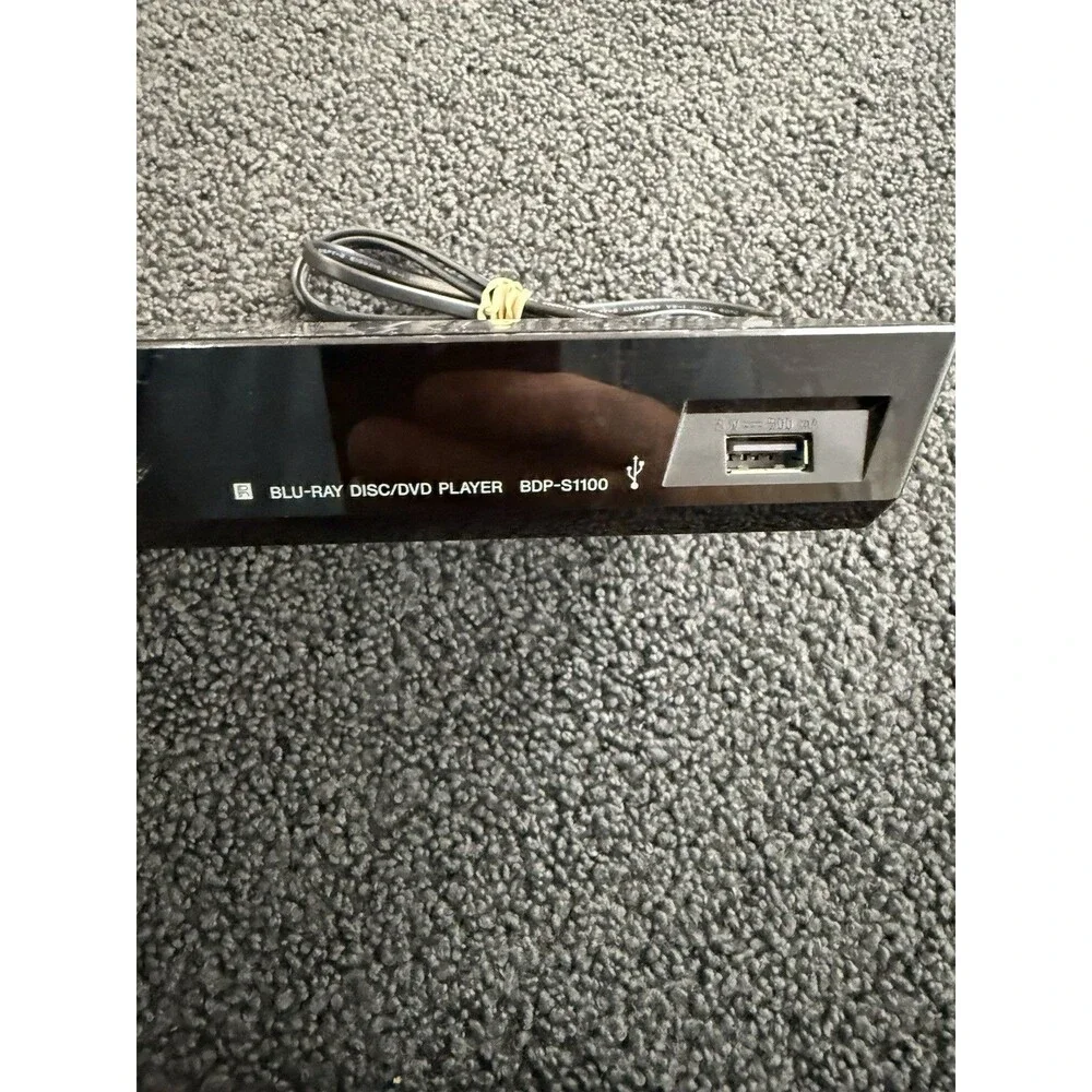 Sony BDP-S1100 1080p Blu-ray DVD Player with Remote + HDMI Cable Works Great!